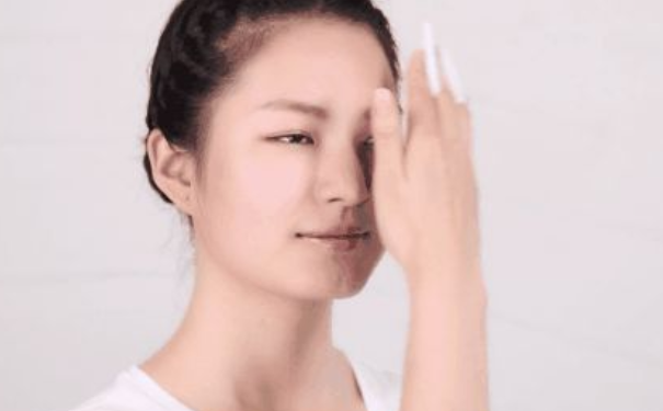 平时使用的什么护肤方法是错误的？常见的错误的护肤方法(1)
