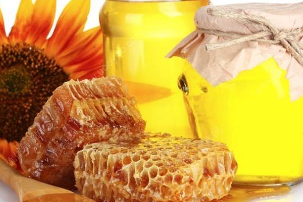 正确使用蜂蜜护肤美白 蜂蜜竟有这么多美容功效(3)