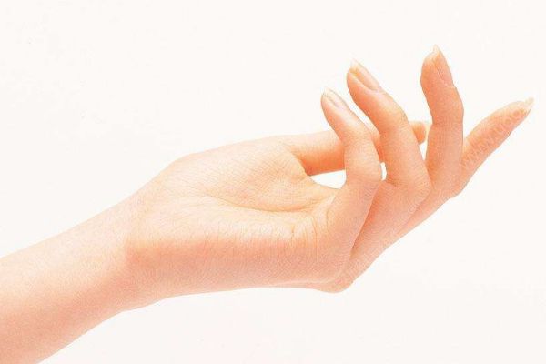 冬季怎么保养手部皮肤？冬天怎样防止手冻伤？(3)