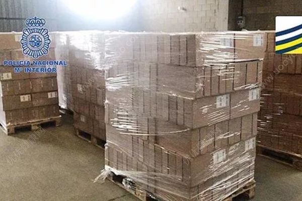 西班牙警方查获8吨假奶粉，其中大多运往中国(1)