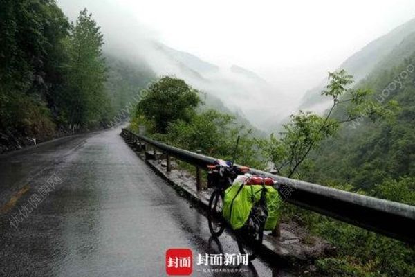 69岁大爷从上海骑行去拉萨，22天时间骑到成都(2)