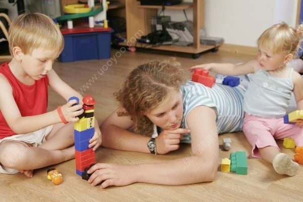 4岁女孩被掌掴，小朋友玩耍起冲突 一方妈妈成主角(4)