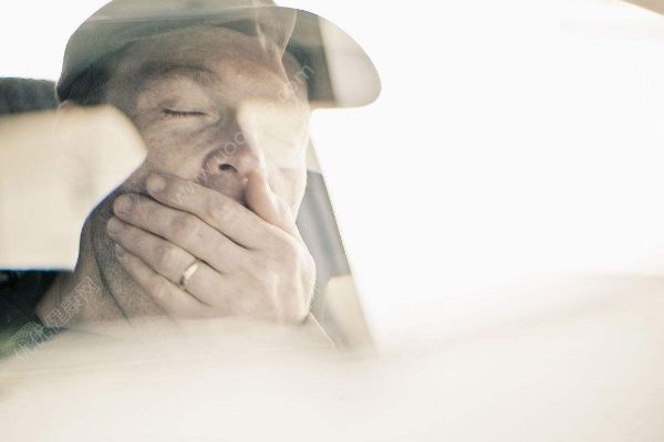 出租车司机开车睡着一分钟，如何预防疲劳驾驶？(4)