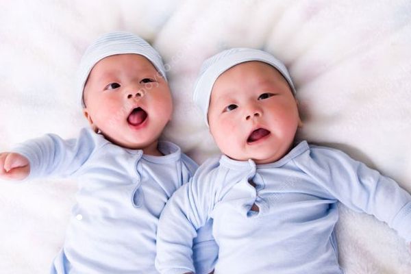 二胎宝妈意外怀上双胞胎，可是家里存款却为0(1)