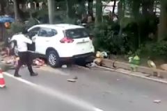 南宁一无牌车撞倒多名绿化工人致2死8伤，司机涉嫌疲劳驾驶[多图]