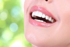 伤牙的坏习惯有哪些？哪些习惯容易伤害牙齿？[图]